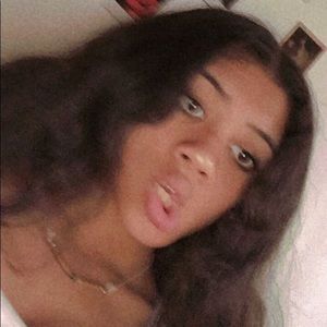 Meet your Posher, Ava